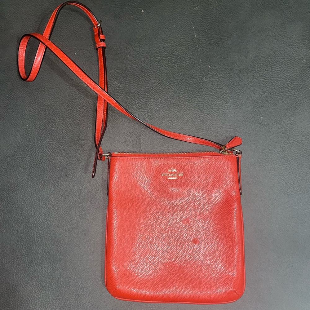 Coach North South Crossgrain Leather Crossbody Bag – Carmine Red (F36063)